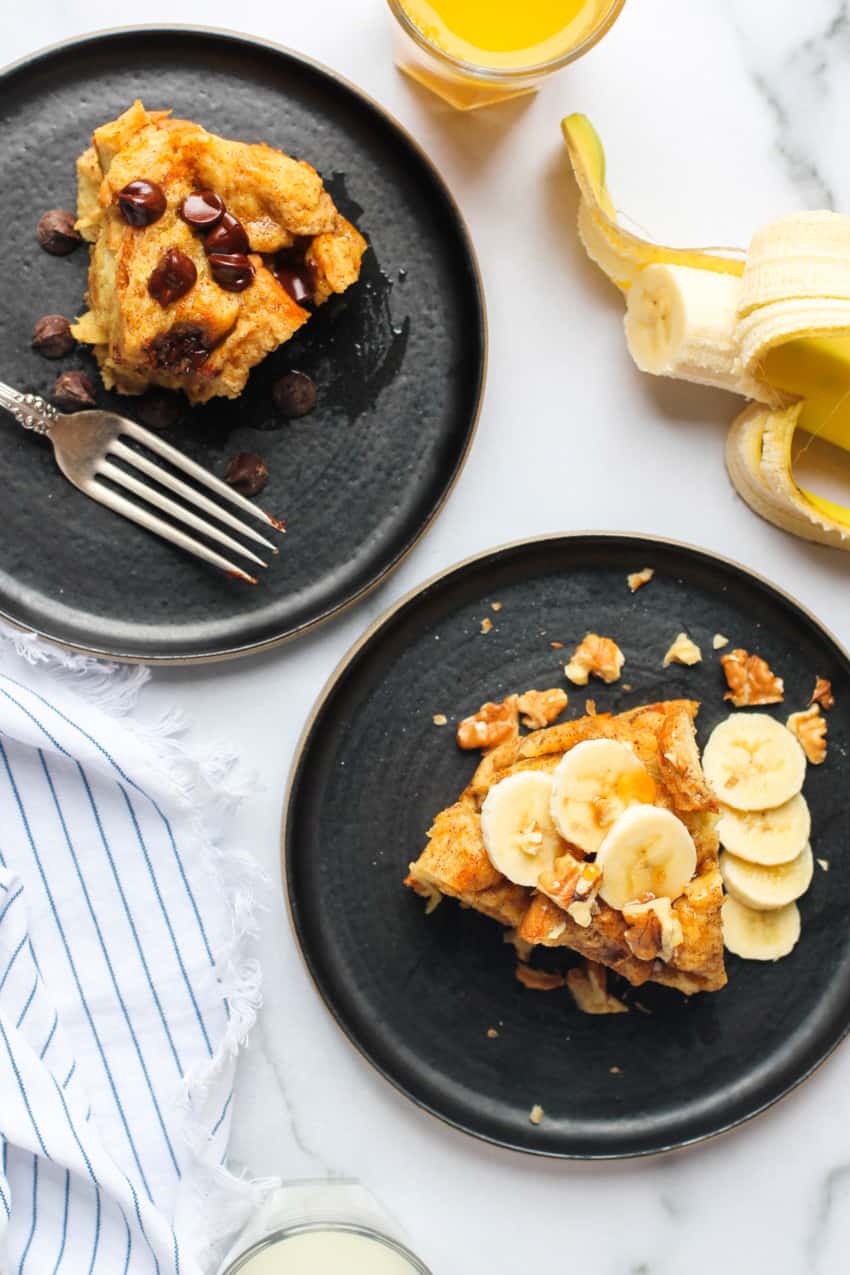 bread pudding served in 2 plates