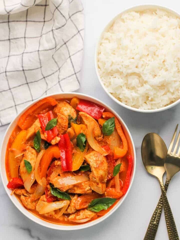 Thai red curry chicken with steamed rice