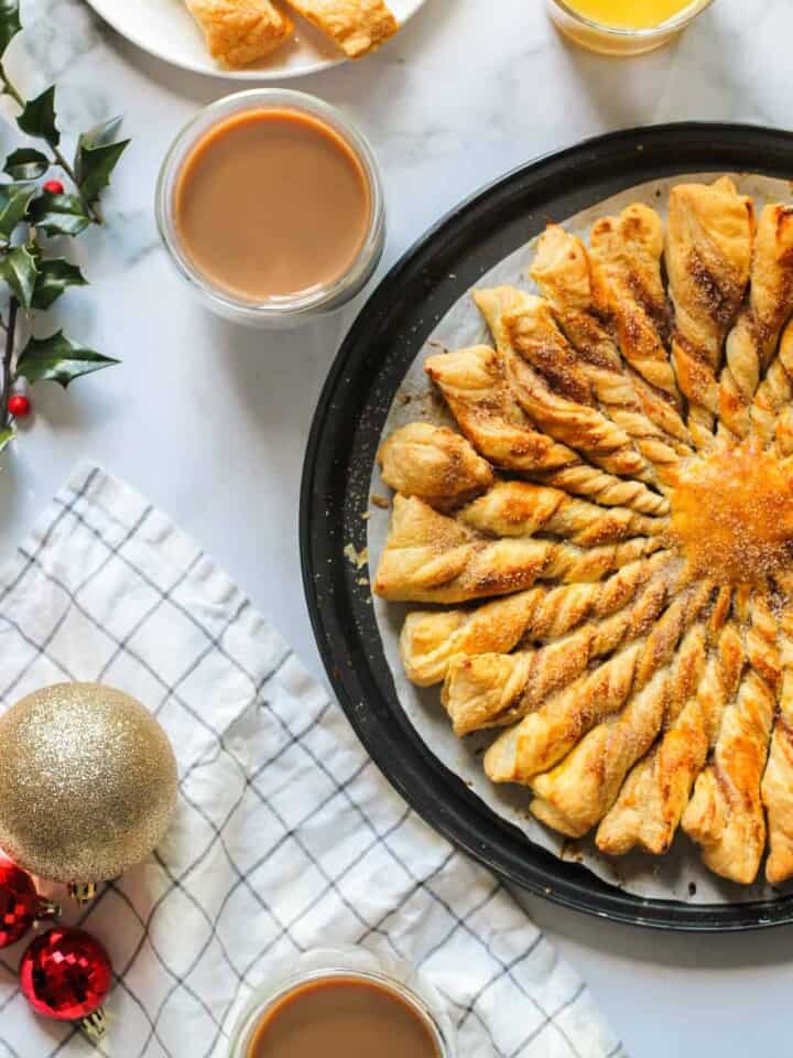 cinnamon sugar khari in a platter with tea cup on the side