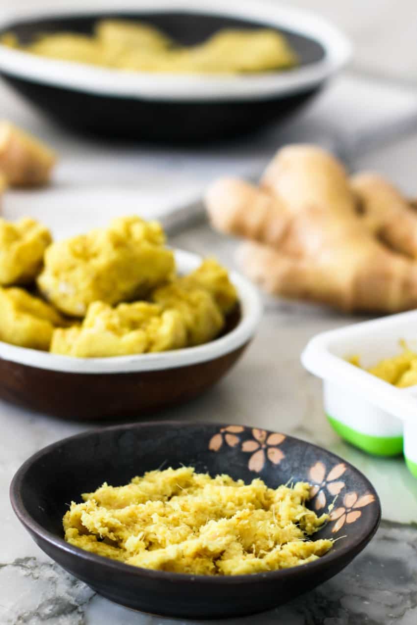 ginger paste in bowls 