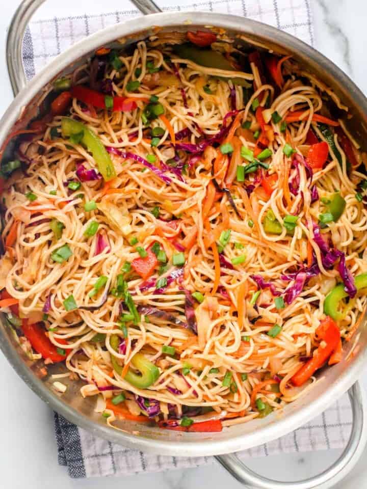 vegetable hakka noodles