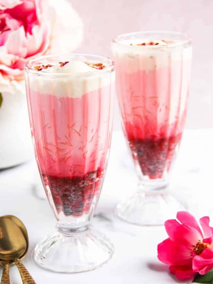 Rose falooda served in 2 tall glasses