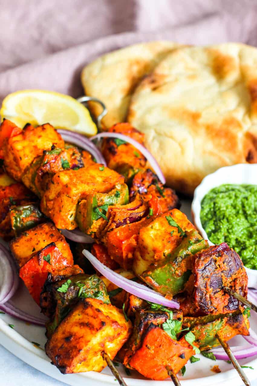 paneer skewers served with naan and mint chutney 