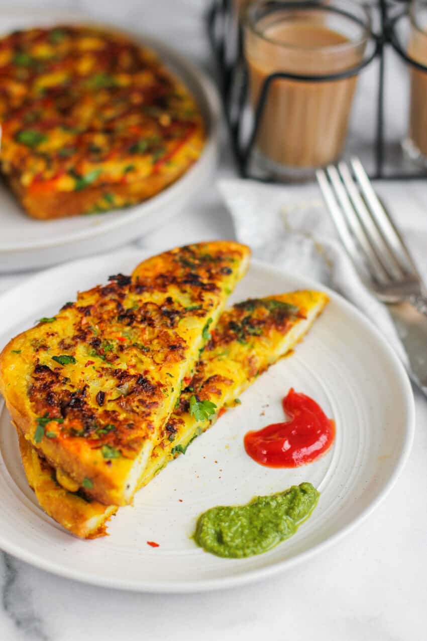Masala French Toast Served with ketchup & chutney 