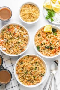 upma served in 3 white bowls
