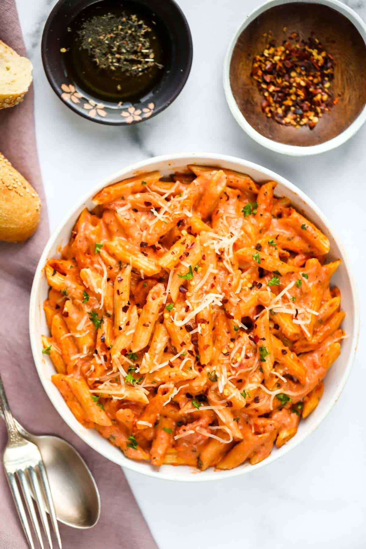 Pasta with Tomato Cream Sauce using InstaPot - Ministry of Curry