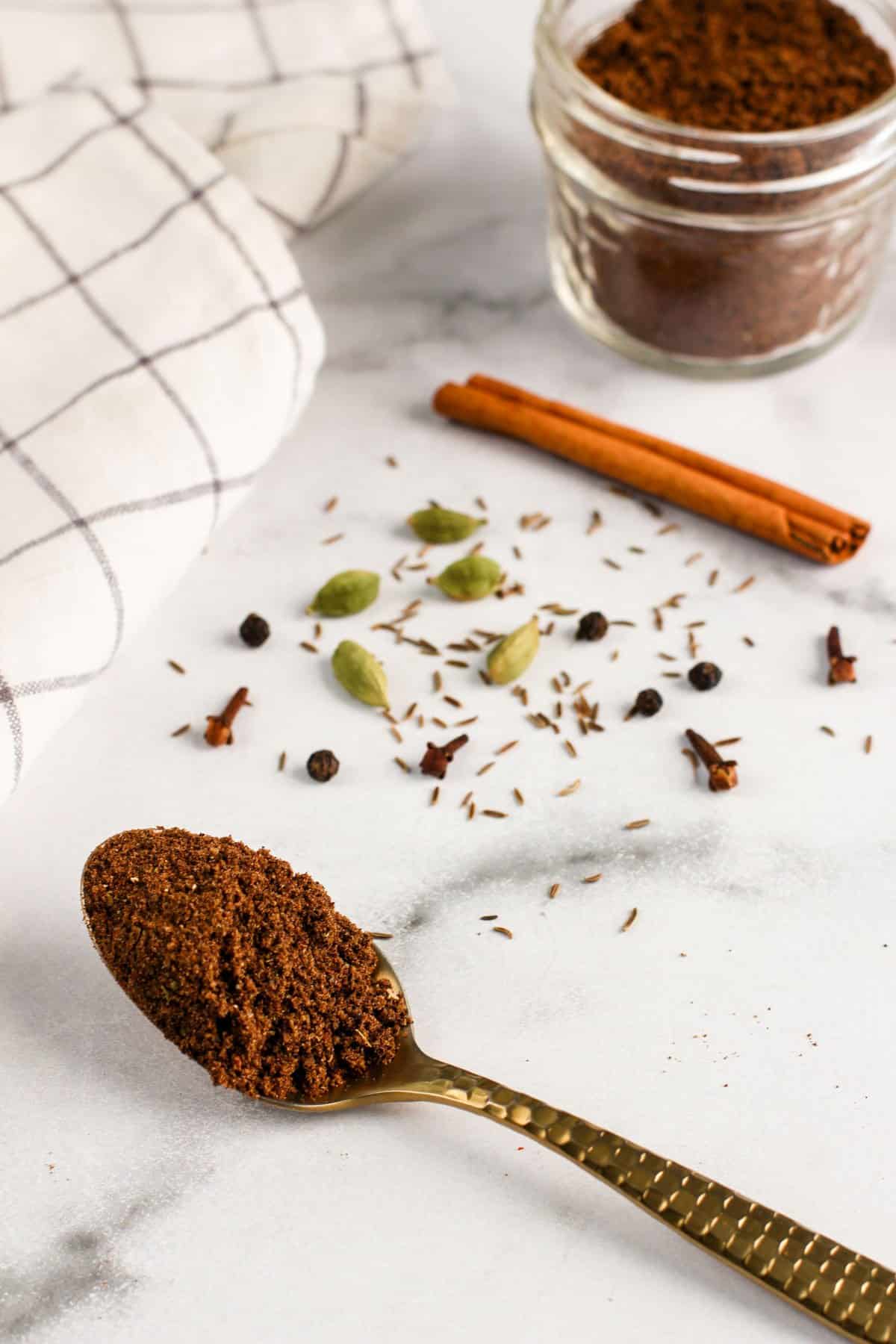 Easy Garam Masala - Spice Cravings