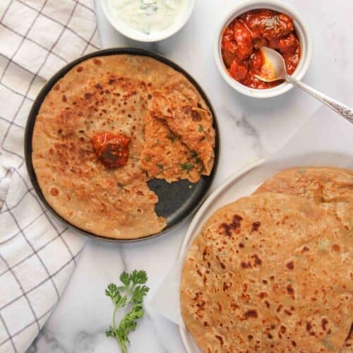 aloo paratha served with pickle
