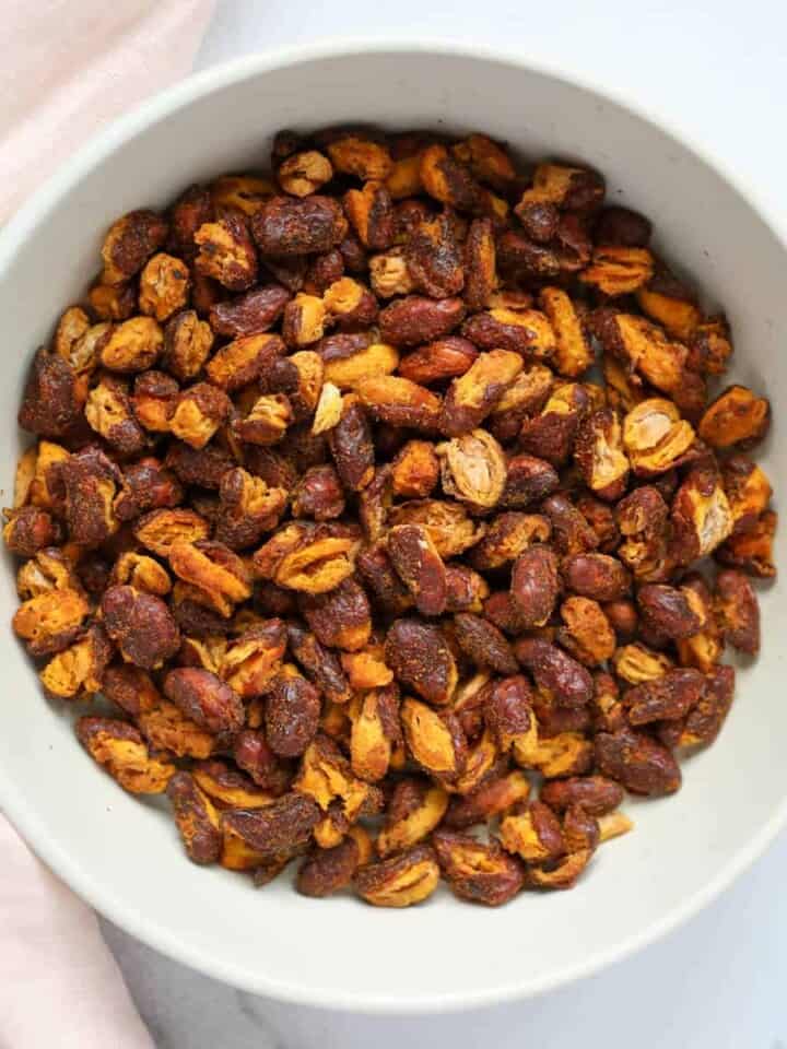 roasted kidney beans served in a white bowl