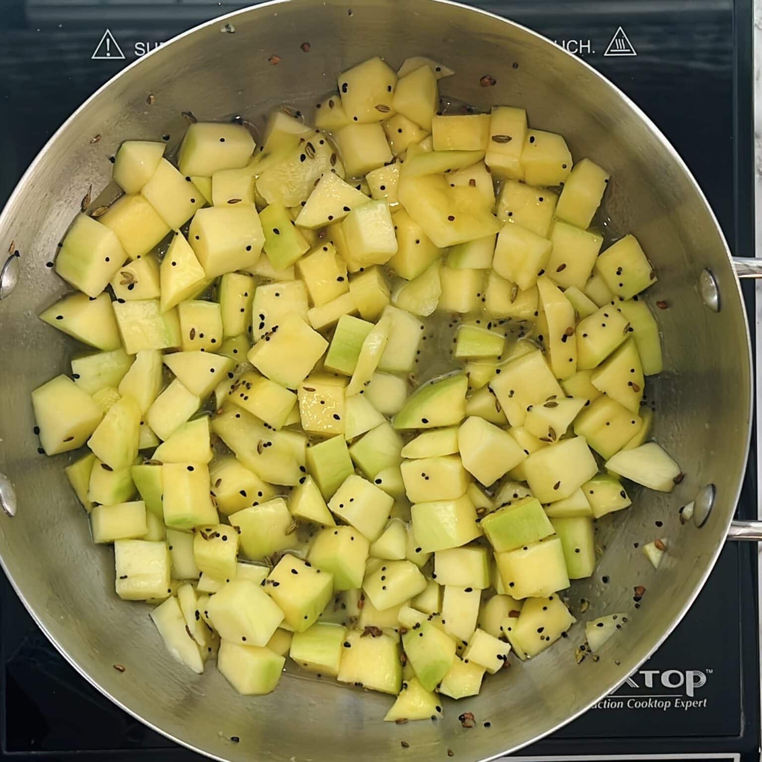 Mango Chutney (Tangy, Sweet, and Spicy!) - Ministry of Curry