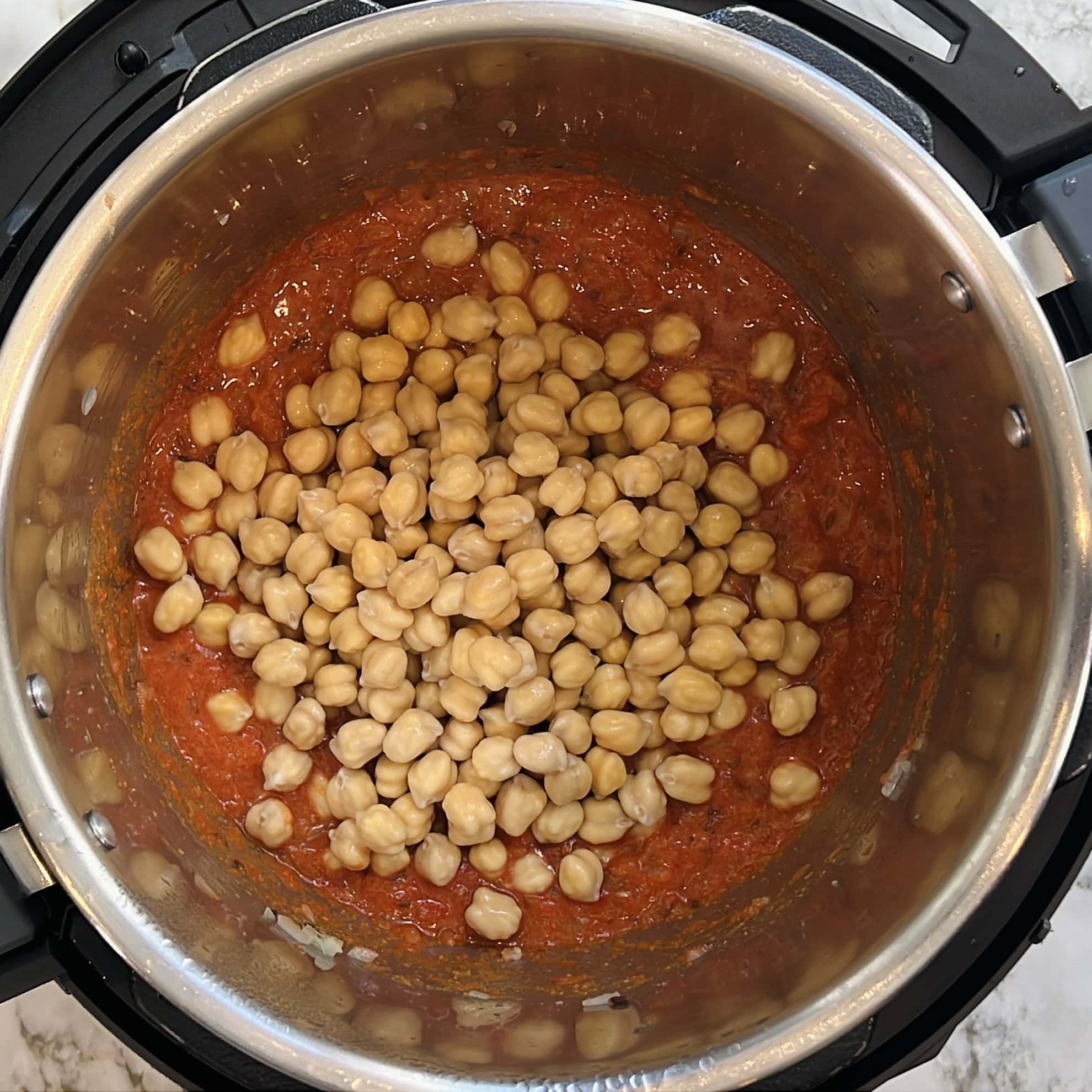 soaked chickpeas added to the Instant Pot.